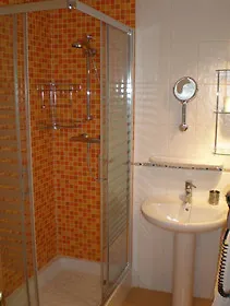 Apartamentos Abril Nerja 2*,  España